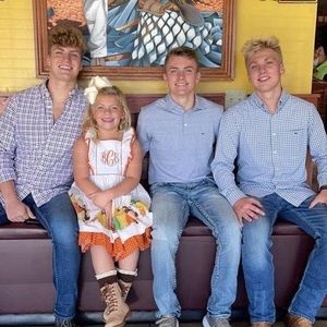 Meet your Posher, Braxton